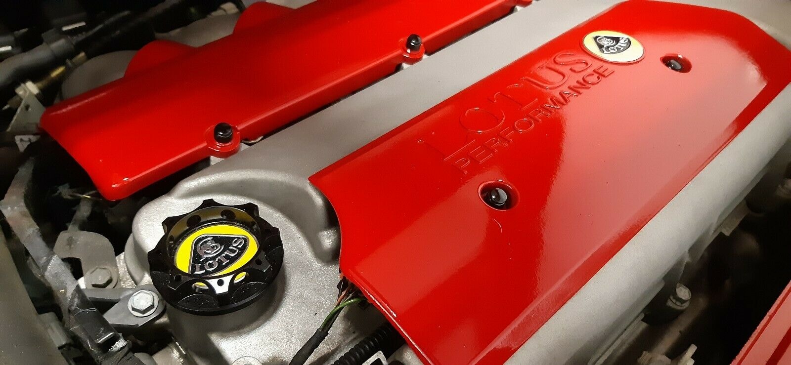 Black aluminum oil cap for Lotus Elise Exige Evora